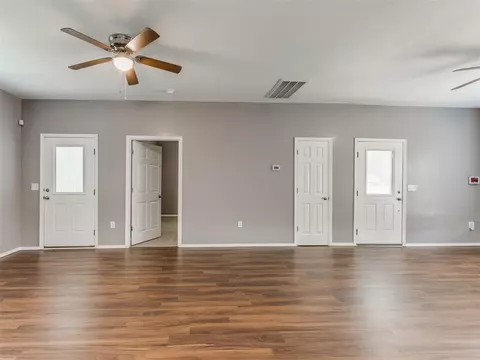 923 E Vilas Ave, Guthrie, OK 73044 photo 6
