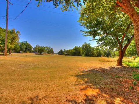 923 E Vilas Ave, Guthrie, OK 73044 photo 35