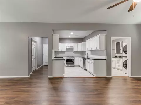 923 E Vilas Ave, Guthrie, OK 73044 photo 12