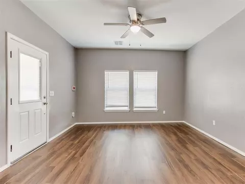 923 E Vilas Ave, Guthrie, OK 73044 photo 8