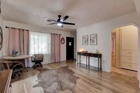 108 Delaware St, Perry, OK 73077 photo 4