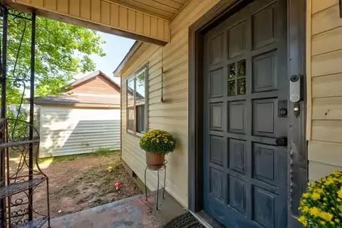 108 Delaware St, Perry, OK 73077 photo 2