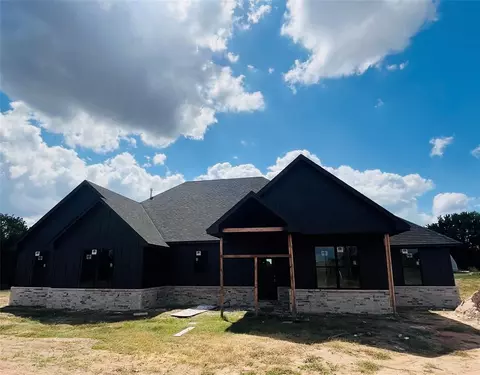 42829 Garretts Lake Rd, Shawnee, OK 74804