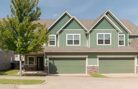 17613 Hampton Park Blvd, Edmond, OK 73012