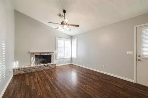 9724 Hefner Village Blvd, Oklahoma City, OK 73162