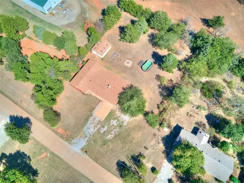 990 S Post Rd, Guthrie, OK 73044 photo 3