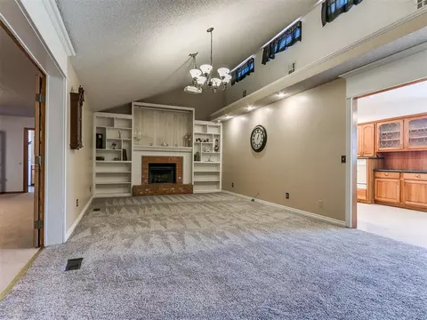 990 S Post Rd, Guthrie, OK 73044 photo 6