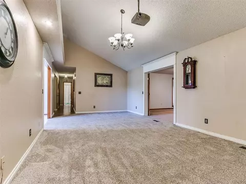 990 S Post Rd, Guthrie, OK 73044 photo 10