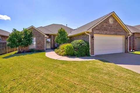 2328 NW 157th St, Edmond, OK 73013