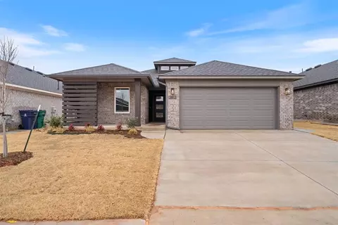 3813 NW 176th St, Edmond, OK 73012