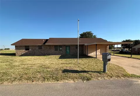 107 Sadie Ln, Sayre, OK 73662