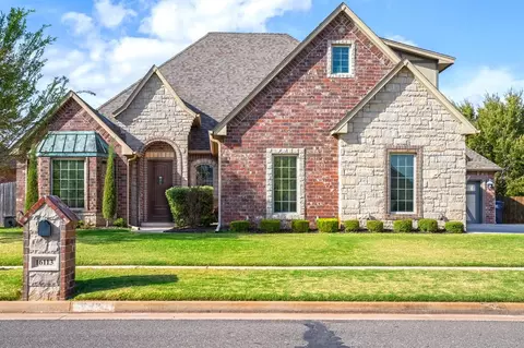 16113 Pointe Manor Ln, Edmond, OK 73013