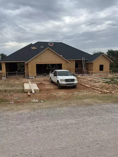 2420 Secretariat Pass, Guthrie, OK 73044