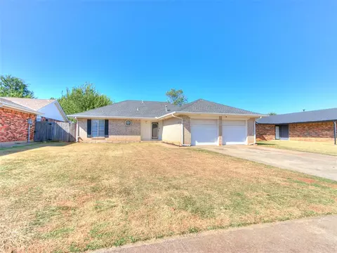 806 Camden Way, Yukon, OK 73099
