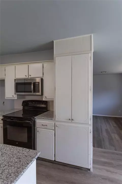 713 Wilkinson Dr, Moore, OK 73160 photo 21