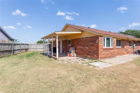 713 Wilkinson Dr, Moore, OK 73160 photo 22