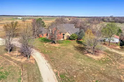 51550 Moccasin Trail Rd, Prague, OK 74864