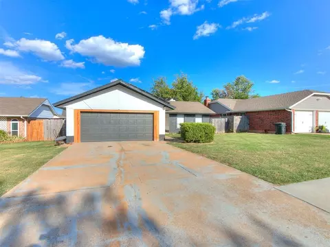 108 S Patterson Dr, Moore, OK 73160
