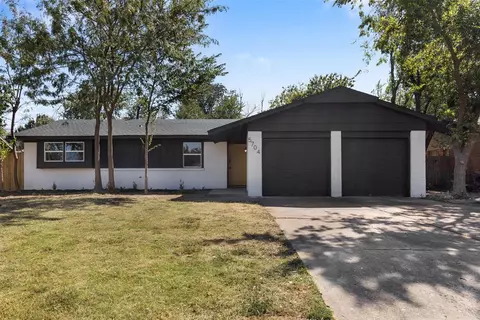 5704 NW 66th St, Oklahoma City, OK 73132