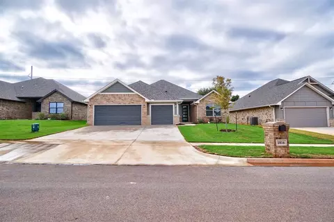 1816 Hollow Crest Ct, Norman, OK 73071