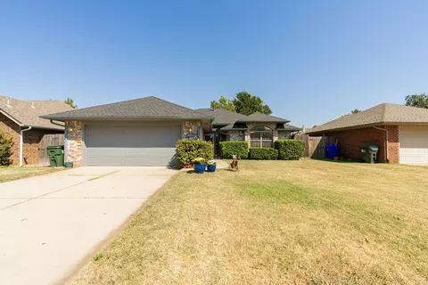 3217 Dove Crossing Dr, Norman, OK 73072