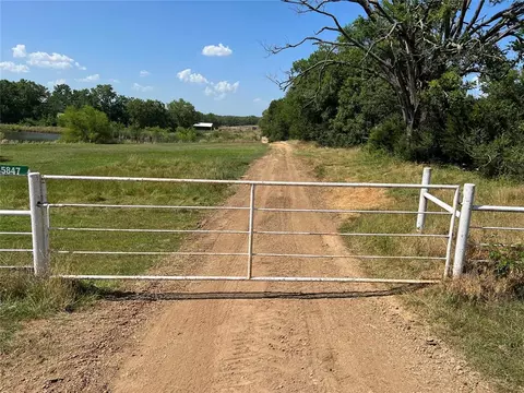 9 Highway Hwy, Seminole, OK 74868