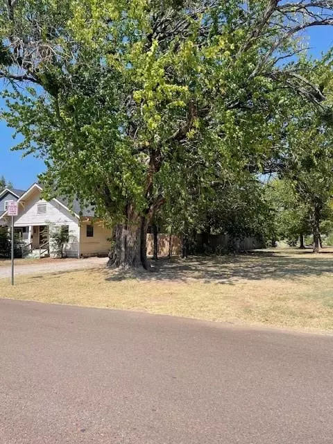 307 W Tonhawa St, Norman, OK 73069