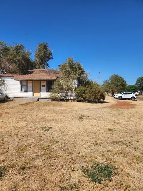 621 N Julian St, Altus, OK 73521