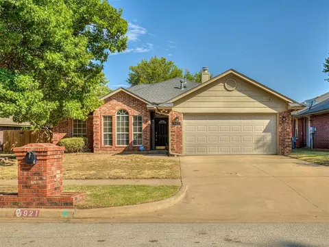 921 Golden Eagle Dr, Norman, OK 73072