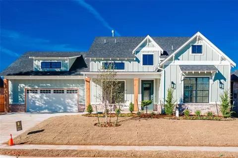 1825 Charter St, Edmond, OK 73034