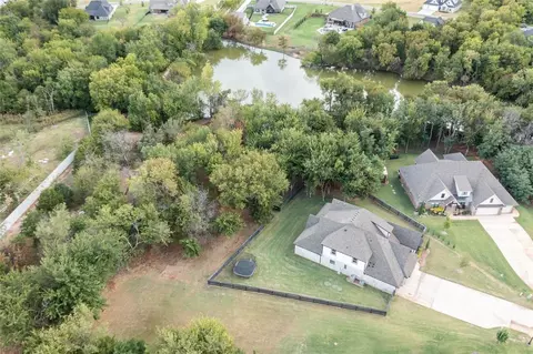 10080 Silver Fox Ave, Edmond, OK 73025