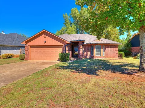 1717 Lois Lynn Ln, Edmond, OK 73003