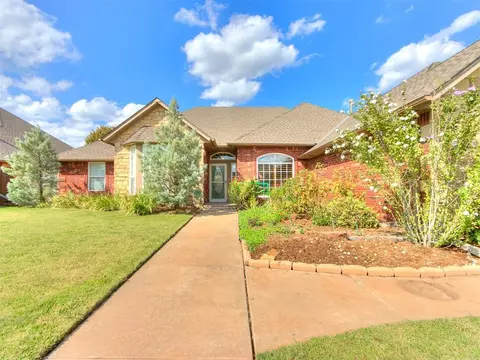 2501 NW 154th St, Edmond, OK 73013