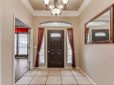 1815 Excaliber Dr, Tuttle, OK 73089 photo 5