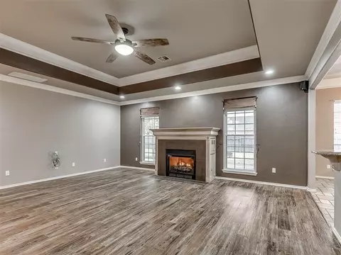 1815 Excaliber Dr, Tuttle, OK 73089 photo 9