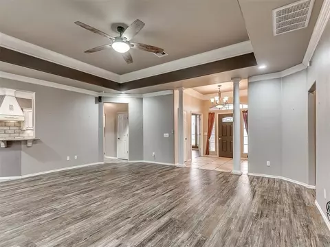 1815 Excaliber Dr, Tuttle, OK 73089 photo 8