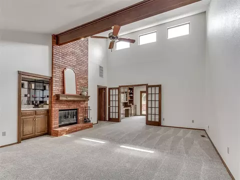 11925 N Mustang Rd, Yukon, OK 73099