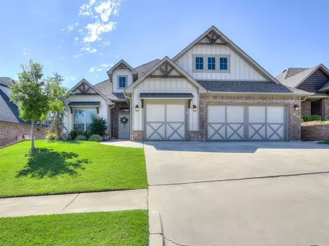 8208 Crew Ln, Edmond, OK 73034