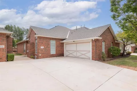 15528 Monarch Ln, Edmond, OK 73013