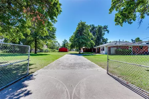 10200 SE 14th St, Midwest City, OK 73130