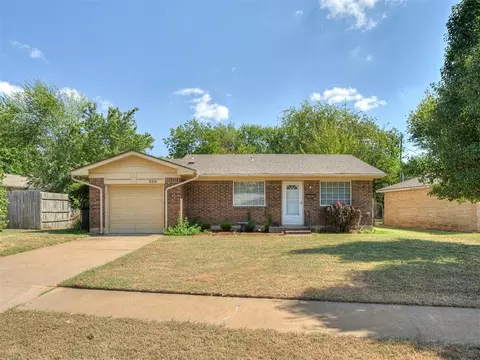 506 Meadow Lake Dr, Edmond, OK 73003