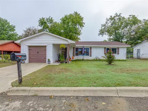721 N Park Ave, Stroud, OK 74079