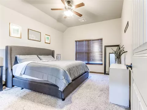 11713 SW 25th Ct, Yukon, OK 73099