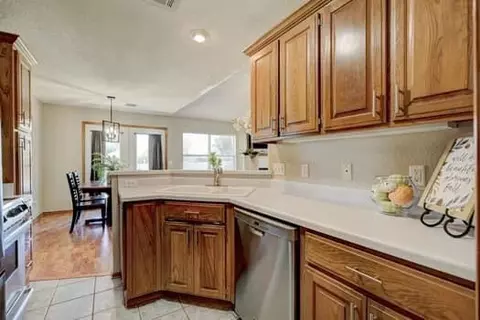 1904 Bluegrass Ct, Moore, OK 73160 photo 14