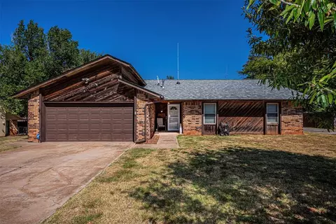 1825 E Longview Ln, Mustang, OK 73064