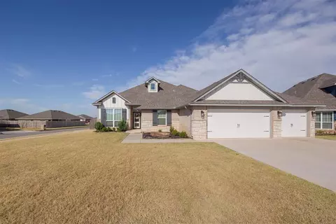 18301 Autumn Grove Ct, Edmond, OK 73012