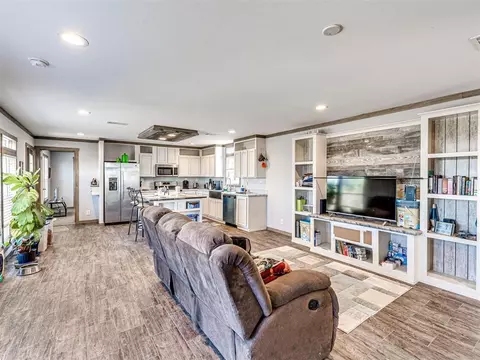 19490 Mooseville Dr, Noble, OK 73068