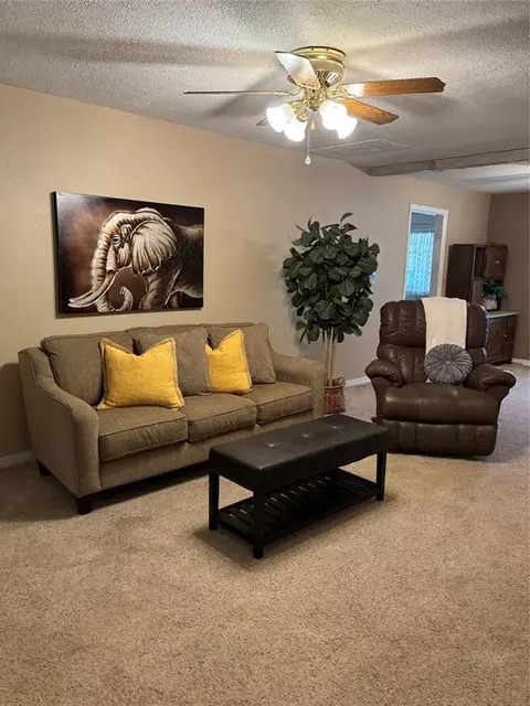2729 NW 64th St, Oklahoma City, OK 73116