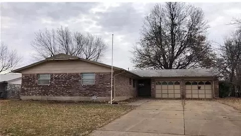 304 W Campbell Dr, Midwest City, OK 73110