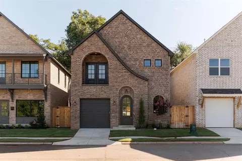 12 N Walnut St, Edmond, OK 73003